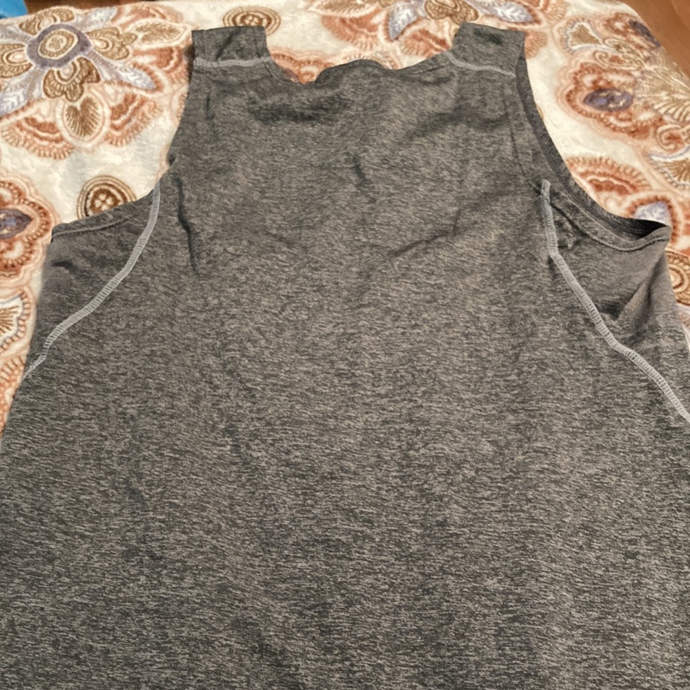 Muscle tee - Picture 3 of 3